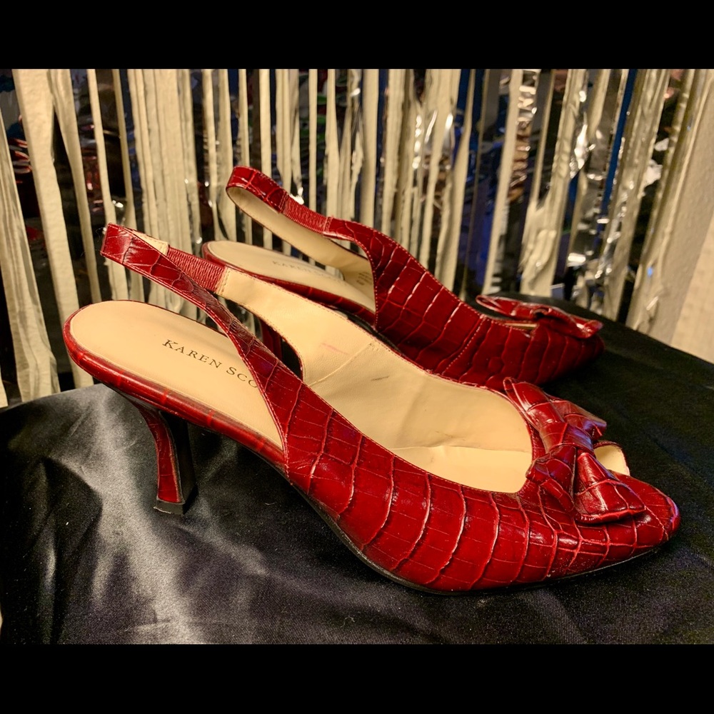 Karen Scott leather peak-a-boo toe sling back.
